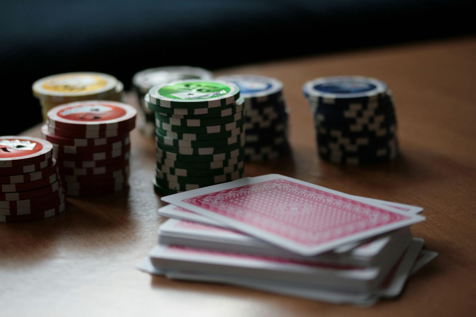 Mathematik im Poker: Ist es doch nicht nur Glück? Mathematik im Poker: Ist es doch nicht nur Glück?