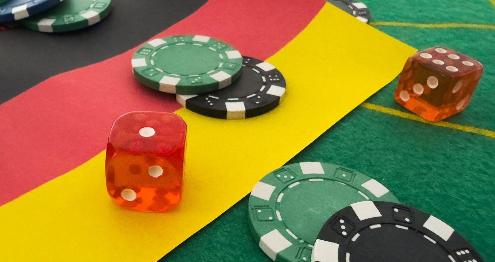 Reeperbahn in Hamburg: Nachtleben und reguliertes Glücksspiel mit Jackpot Sounds